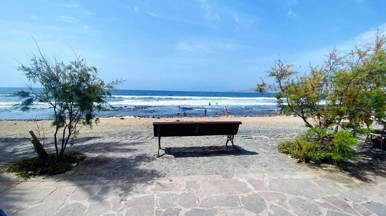 Beach And Pool In Playa De Las Americas Apartment Exterior photo