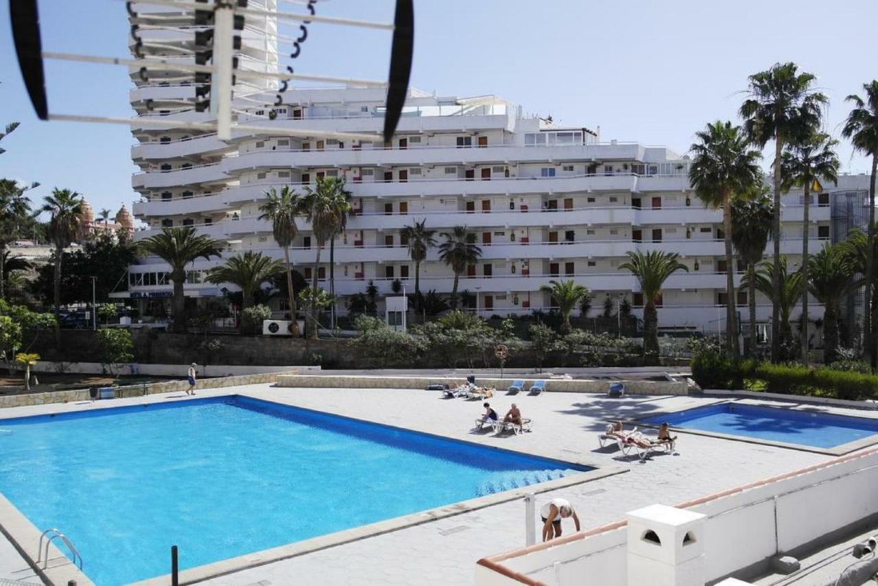 Beach And Pool In Playa De Las Americas Apartment Exterior photo